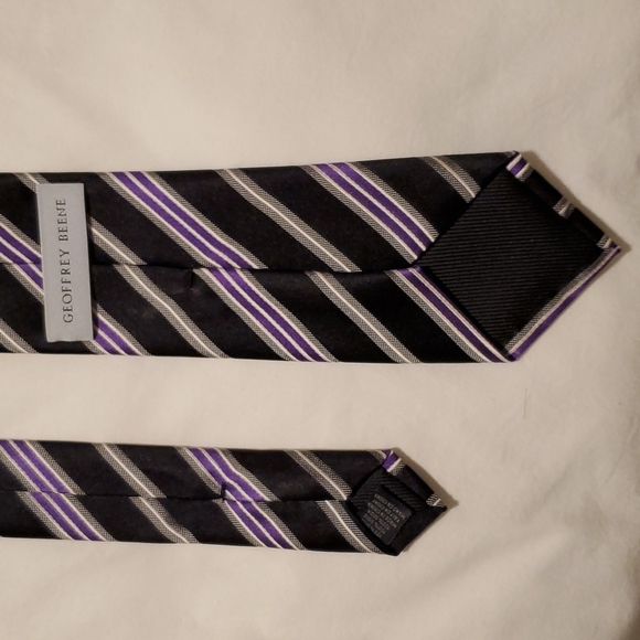 Men's silk Geoffrey Beene Black with purple and silver stripe tie - Picture 4 of 5